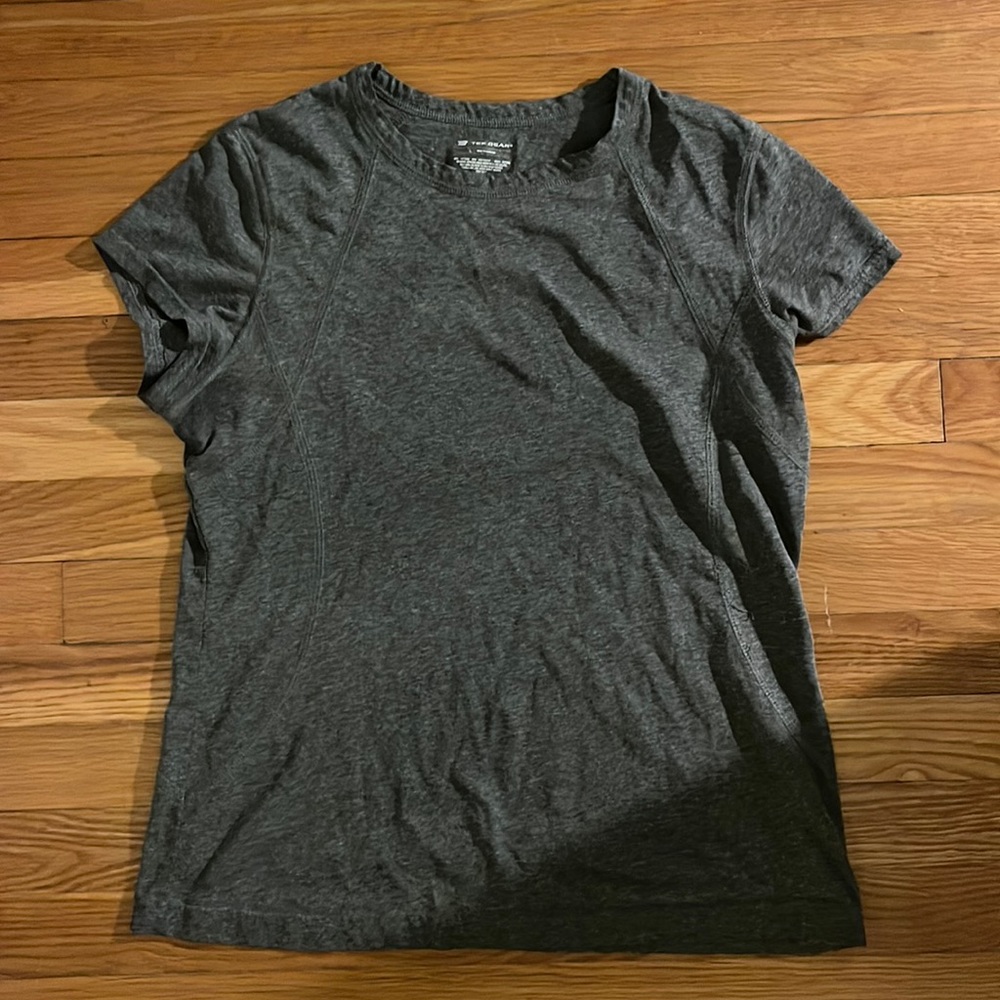 Tek Gear tee shirt